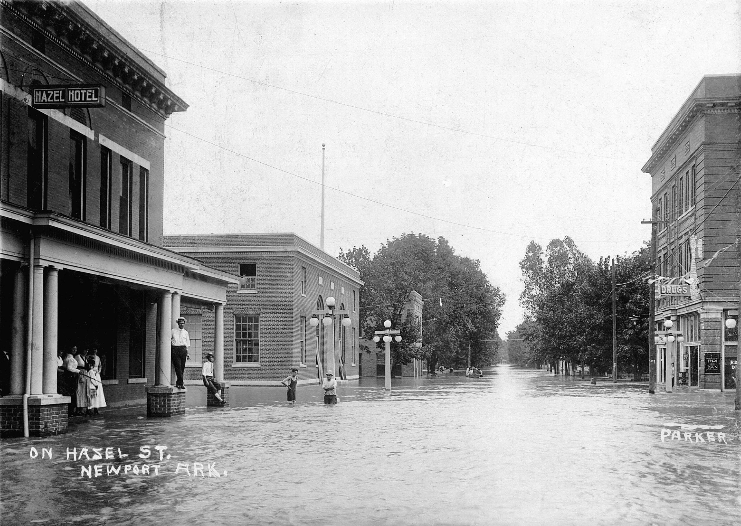 1915 – Newport Flood on Hazel Street