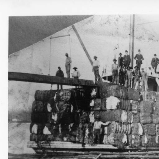 1870’s – Steamboat A.R. Bragg with Cotton Shipment