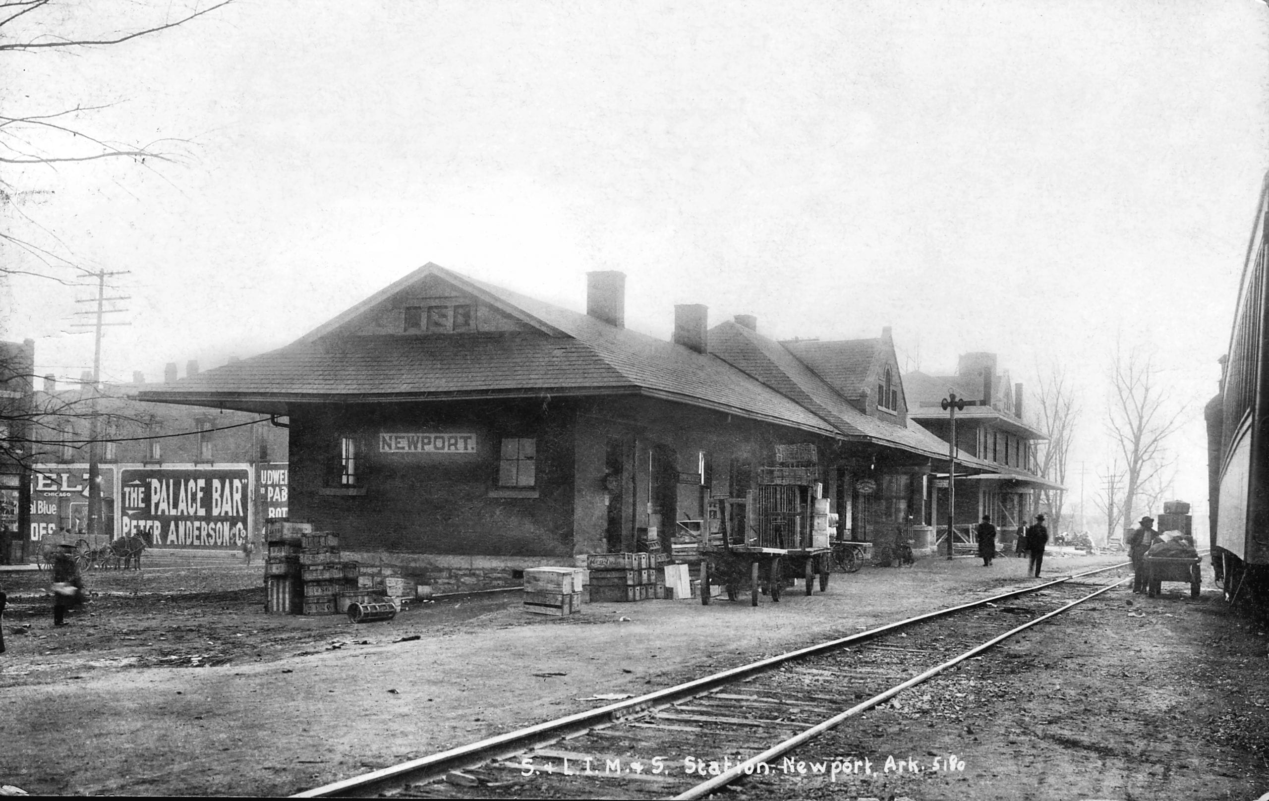 1916 – Depot in Downtown Newport