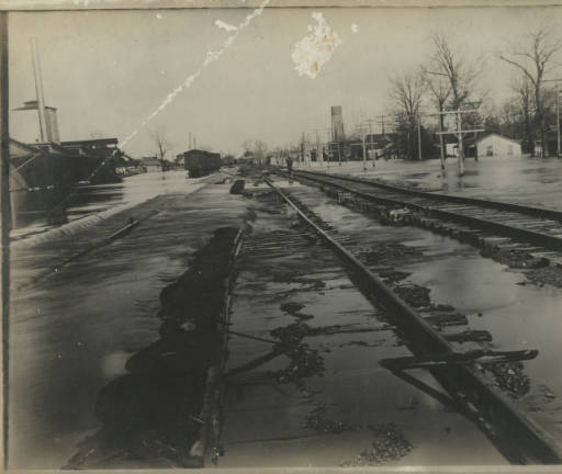 1916 – Flood in Downtown Newport