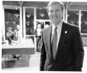 1990’s – Governor Jim Guy Tucker at Rick’s Armory